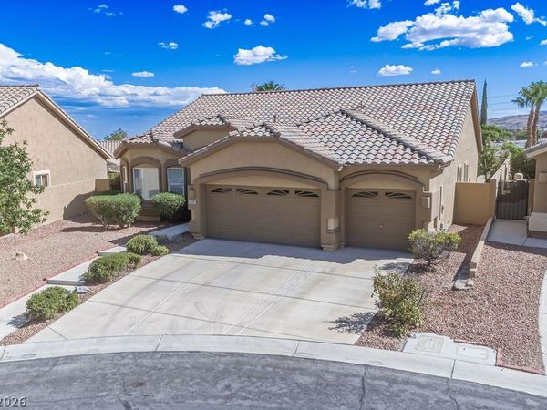 11209 Dell Cliffs Court , Las Vegas, NV 89144