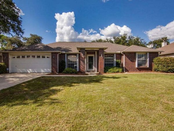 7822 LOLA Circle, Navarre, FL 32566