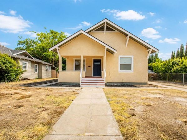 324 Church Ave, Oakdale, CA 95361