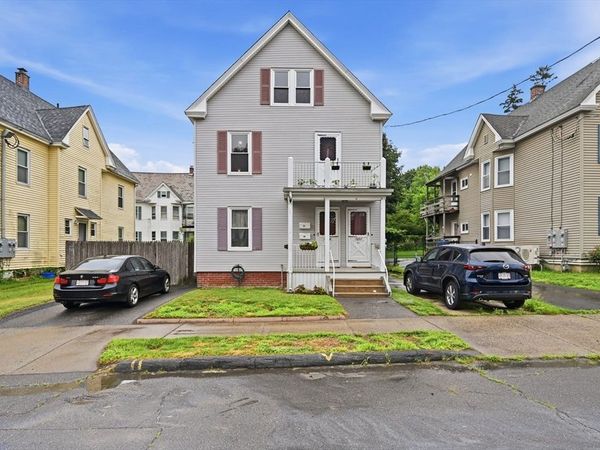 21-23 Parker St, Holyoke, MA 01040