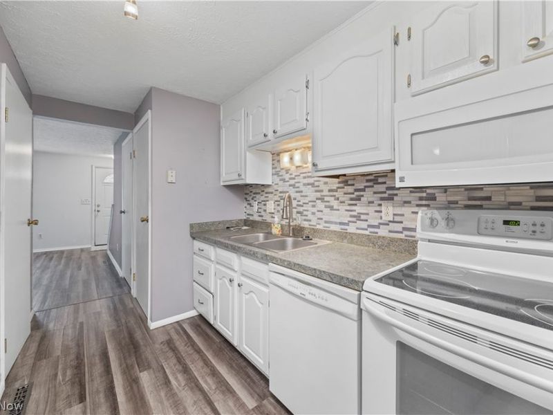974 Wadsworth Road, Medina, OH 44256 Photo 3