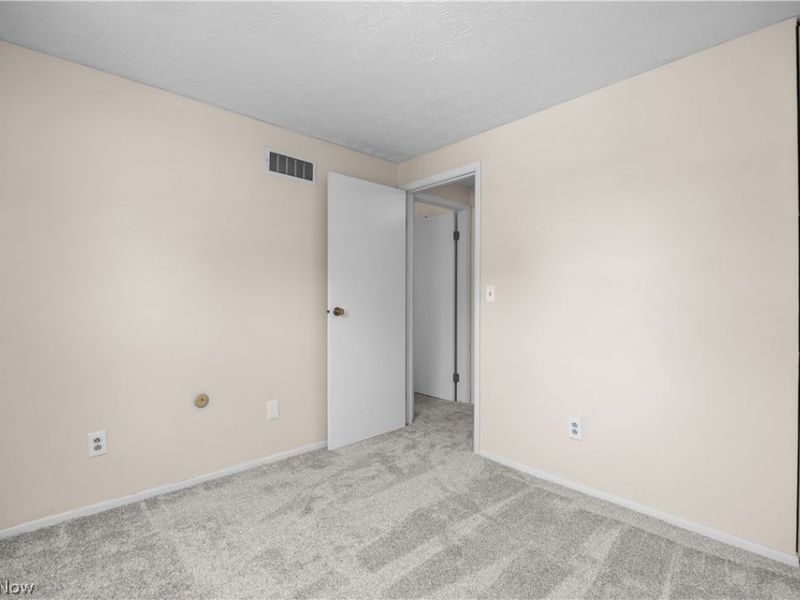 974 Wadsworth Road, Medina, OH 44256 Photo 8