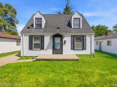 14227 Hobart Avenue, Warren, MI 48089