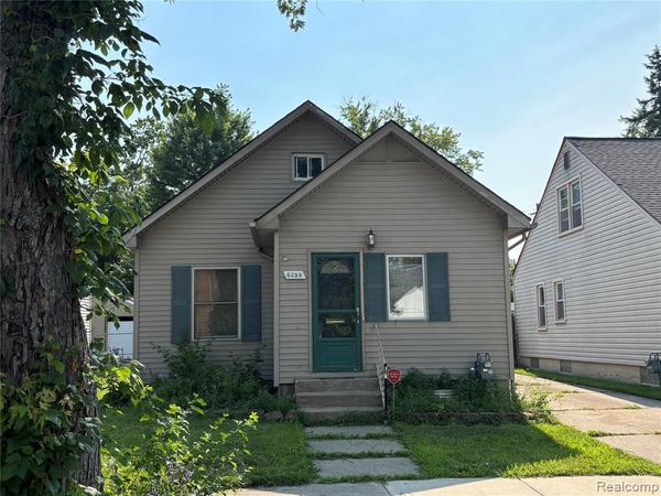 6358 Heyden Street , Detroit, MI 48228