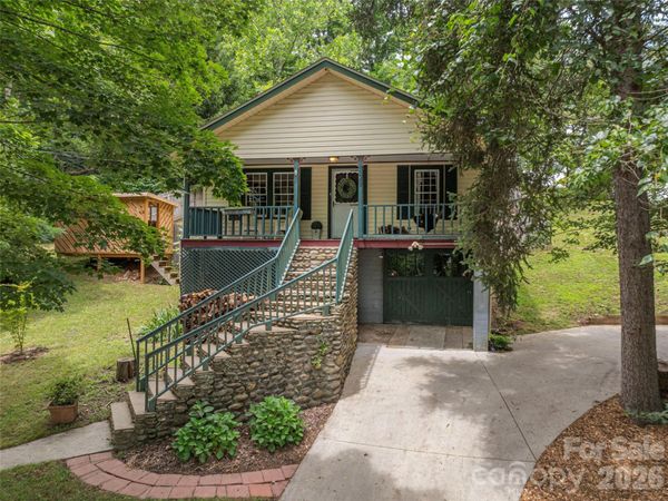 5249 Old Clyde Road , Clyde, NC 28721
