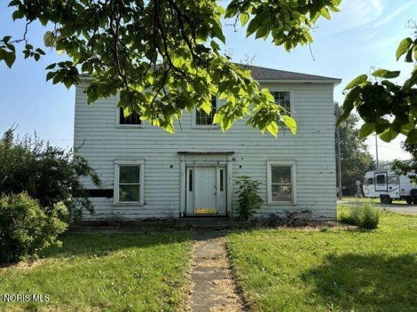 217 E Elm Street , Deshler, OH 43516