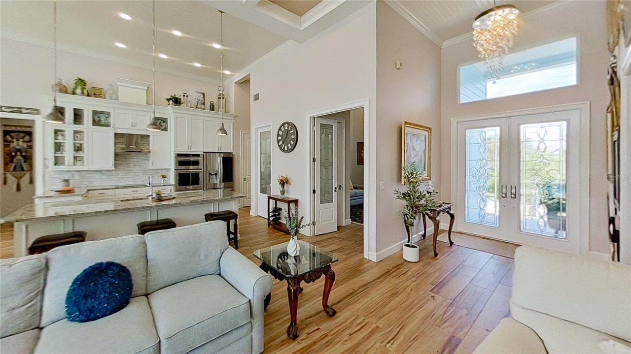 838 SW Kings Bay Drive, Crystal River, FL 34429 Photo
