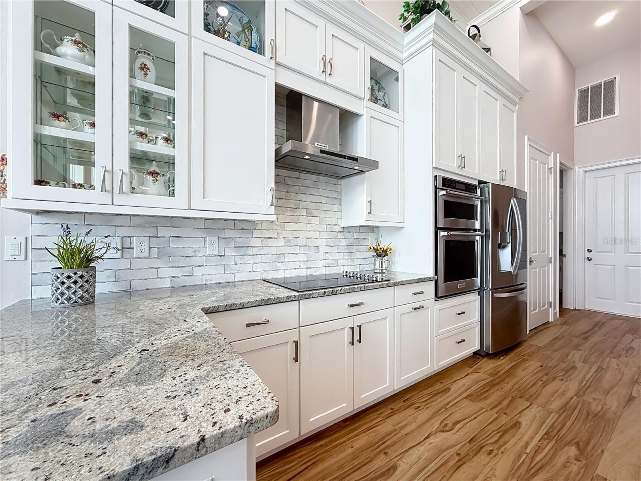 838 SW Kings Bay Drive, Crystal River, FL 34429 Photo