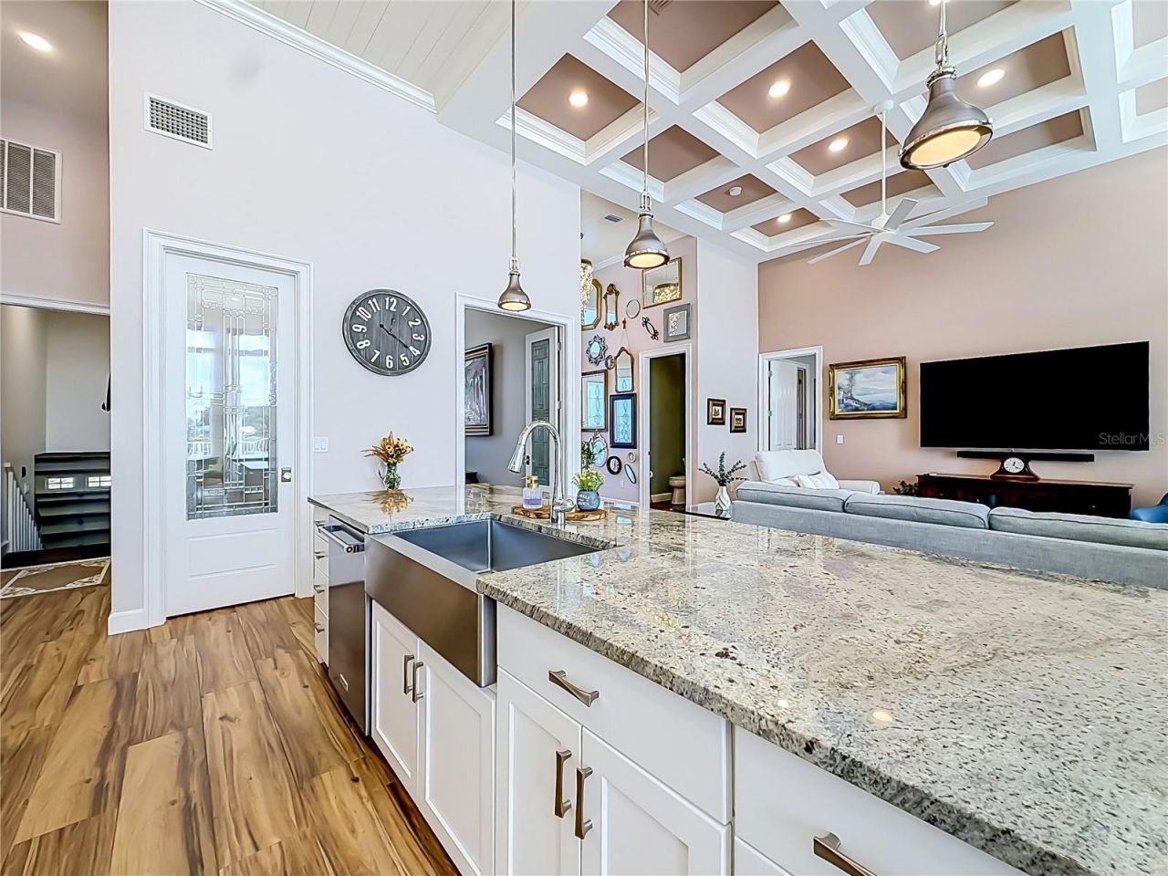838 SW Kings Bay Drive, Crystal River, FL 34429 Photo