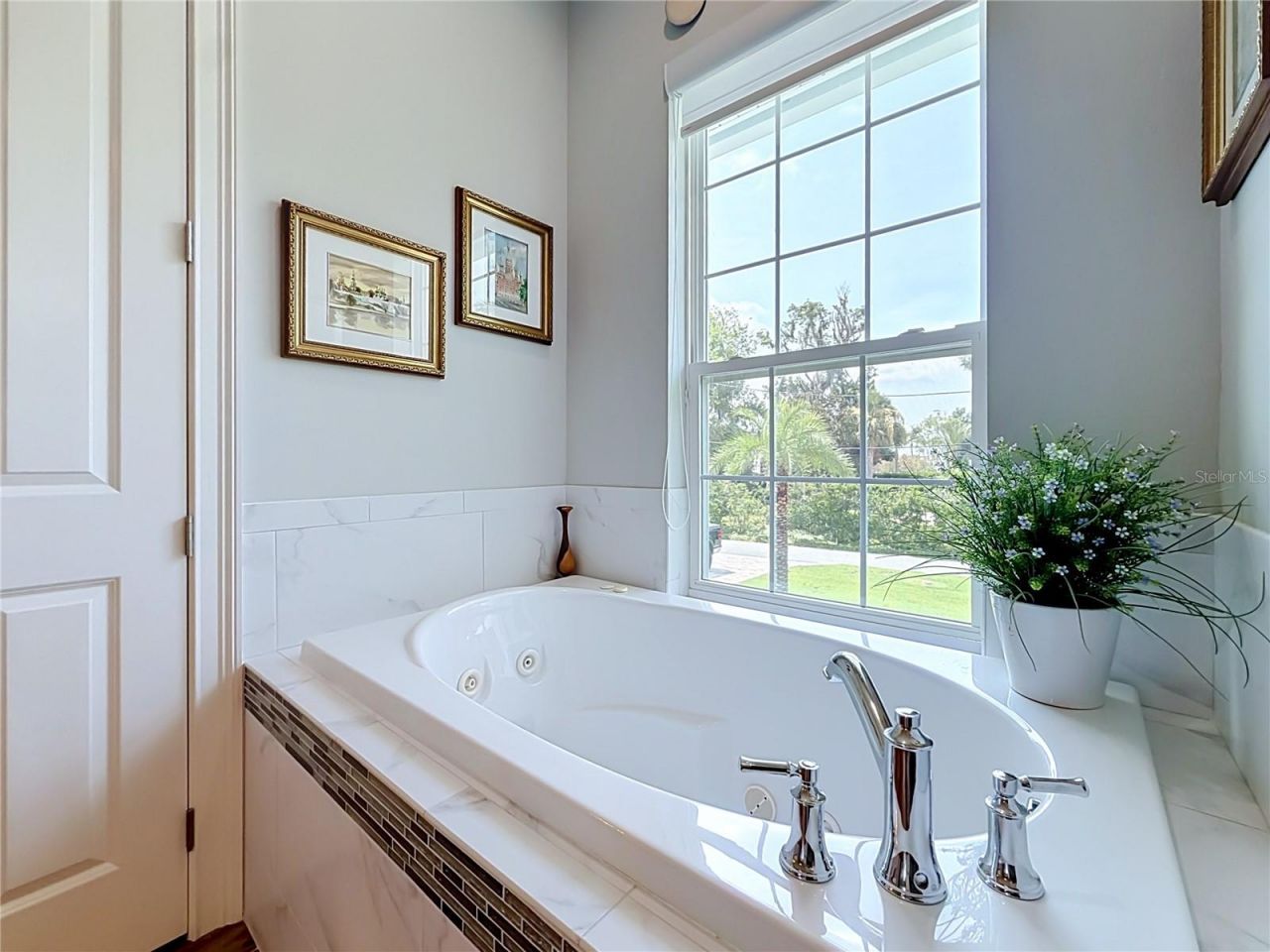838 SW Kings Bay Drive, Crystal River, FL 34429 Photo