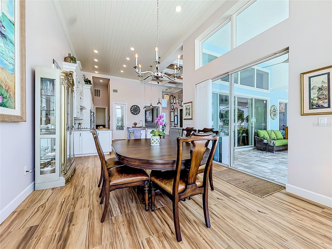 838 SW Kings Bay Drive, Crystal River, FL 34429 Photo