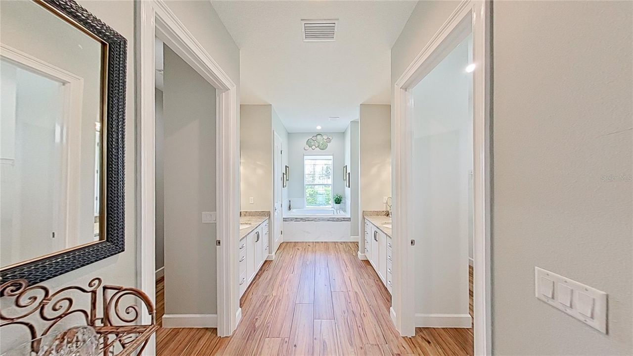 838 SW Kings Bay Drive, Crystal River, FL 34429 Photo
