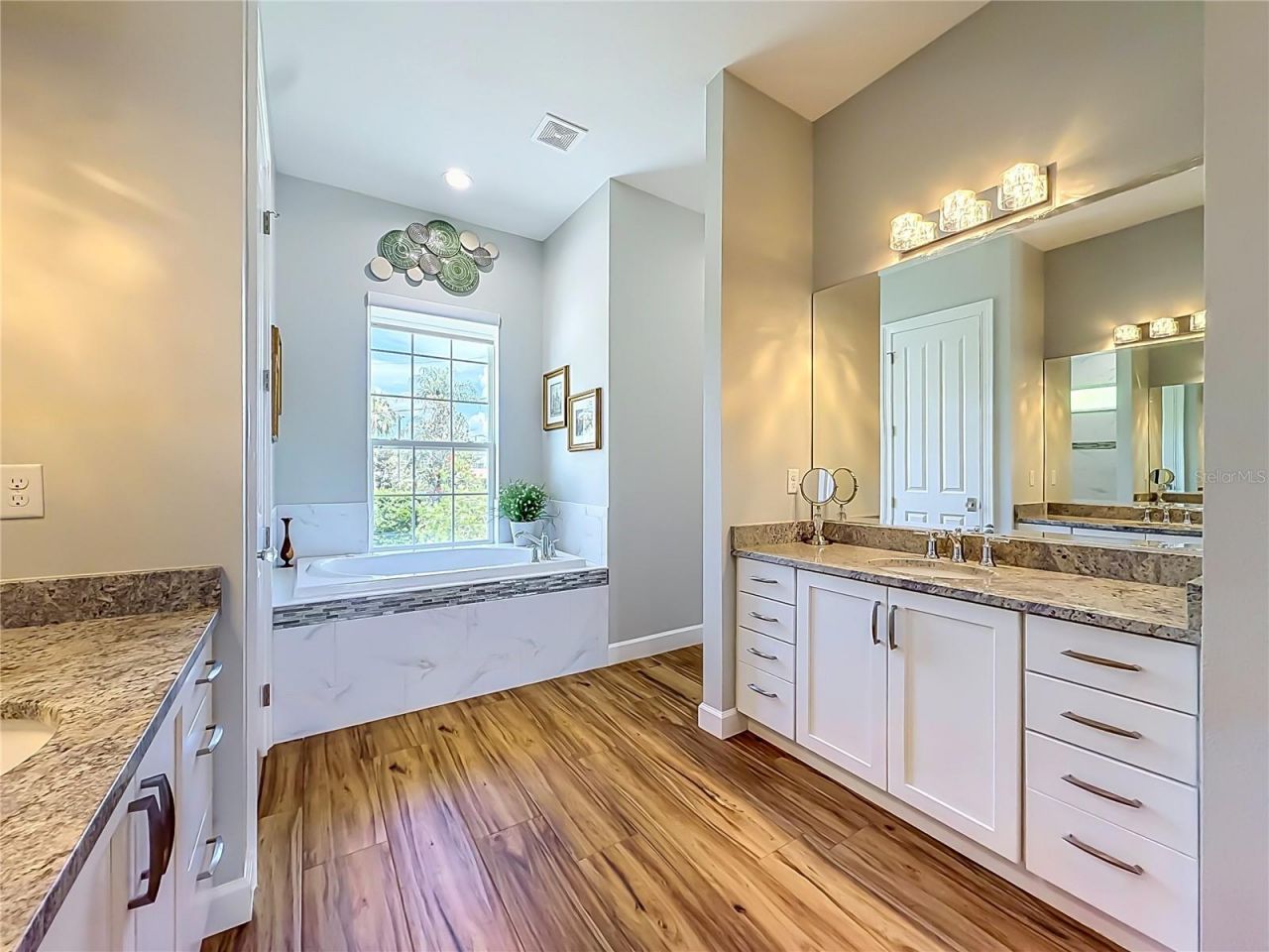 838 SW Kings Bay Drive, Crystal River, FL 34429 Photo