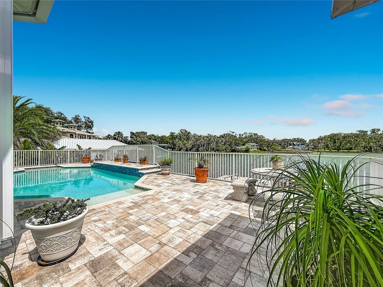 838 SW Kings Bay Drive, Crystal River, FL 34429 Photo
