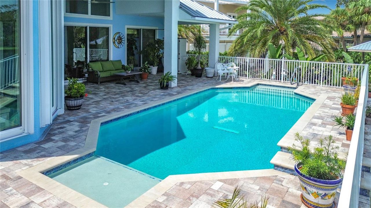 838 SW Kings Bay Drive, Crystal River, FL 34429 Photo