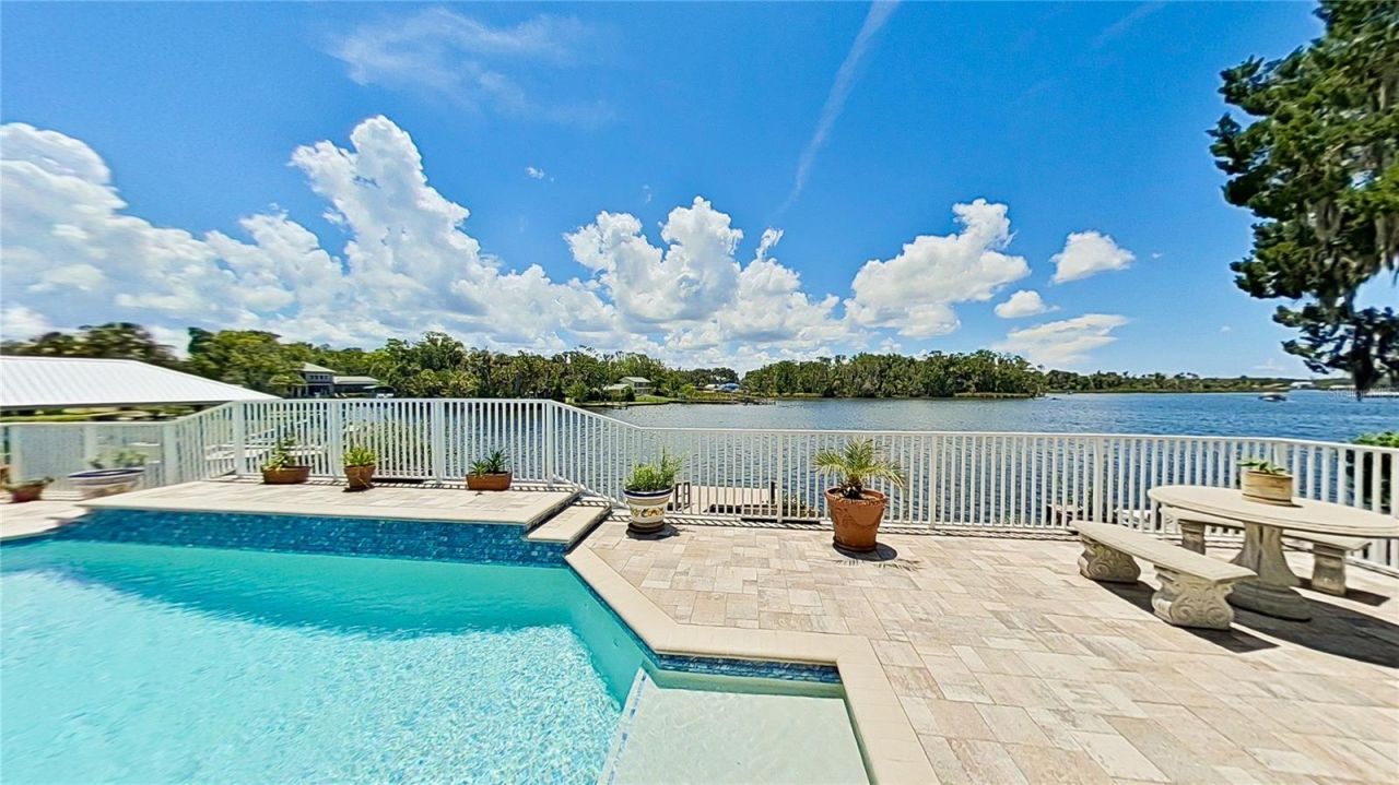 838 SW Kings Bay Drive, Crystal River, FL 34429 Photo
