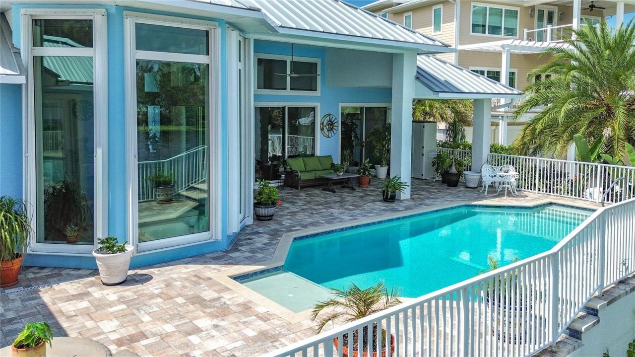 838 SW Kings Bay Drive, Crystal River, FL 34429 Photo