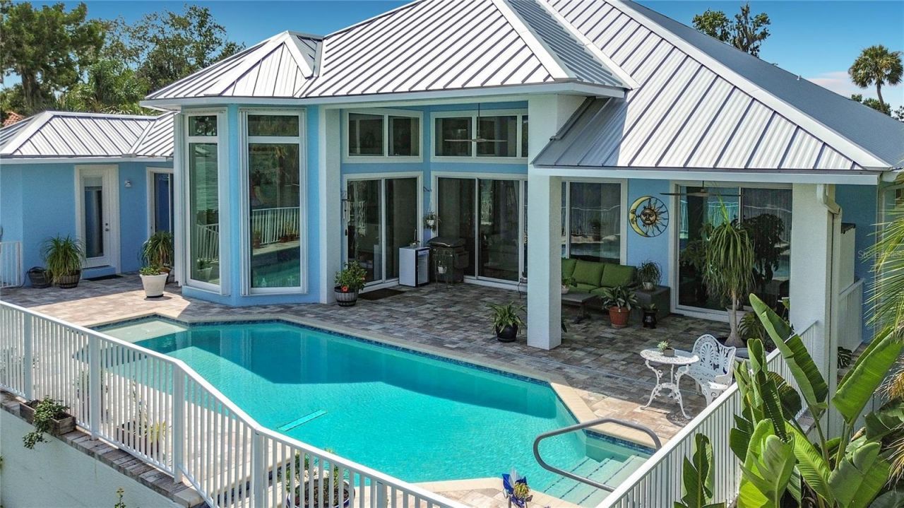 838 SW Kings Bay Drive, Crystal River, FL 34429 Photo