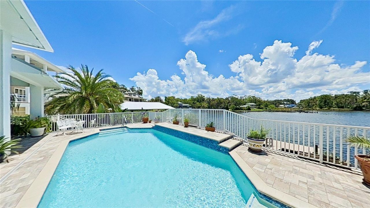 838 SW Kings Bay Drive, Crystal River, FL 34429 Photo