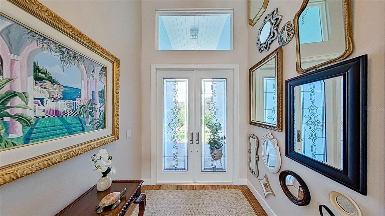 838 SW Kings Bay Drive, Crystal River, FL 34429 Photo