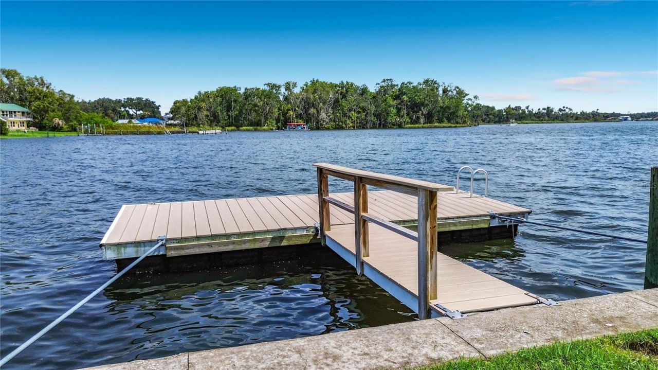838 SW Kings Bay Drive, Crystal River, FL 34429 Photo