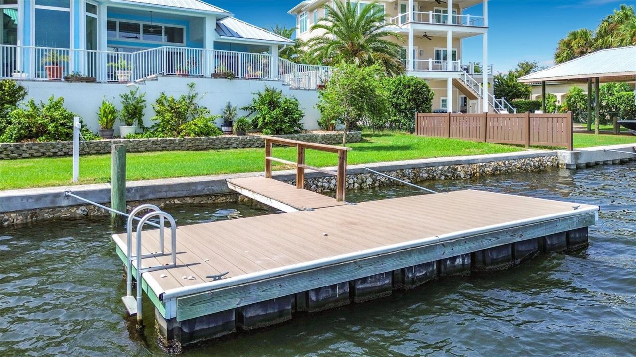 838 SW Kings Bay Drive, Crystal River, FL 34429 Photo