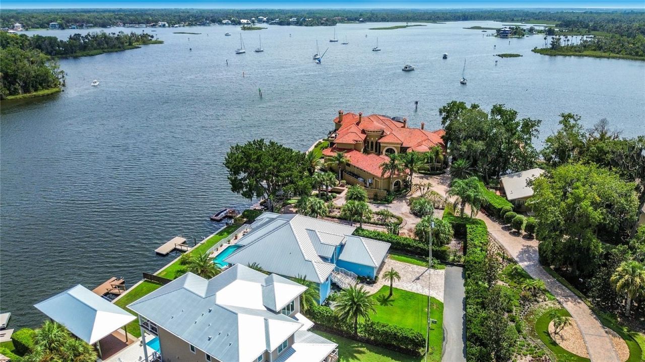 838 SW Kings Bay Drive, Crystal River, FL 34429 Photo