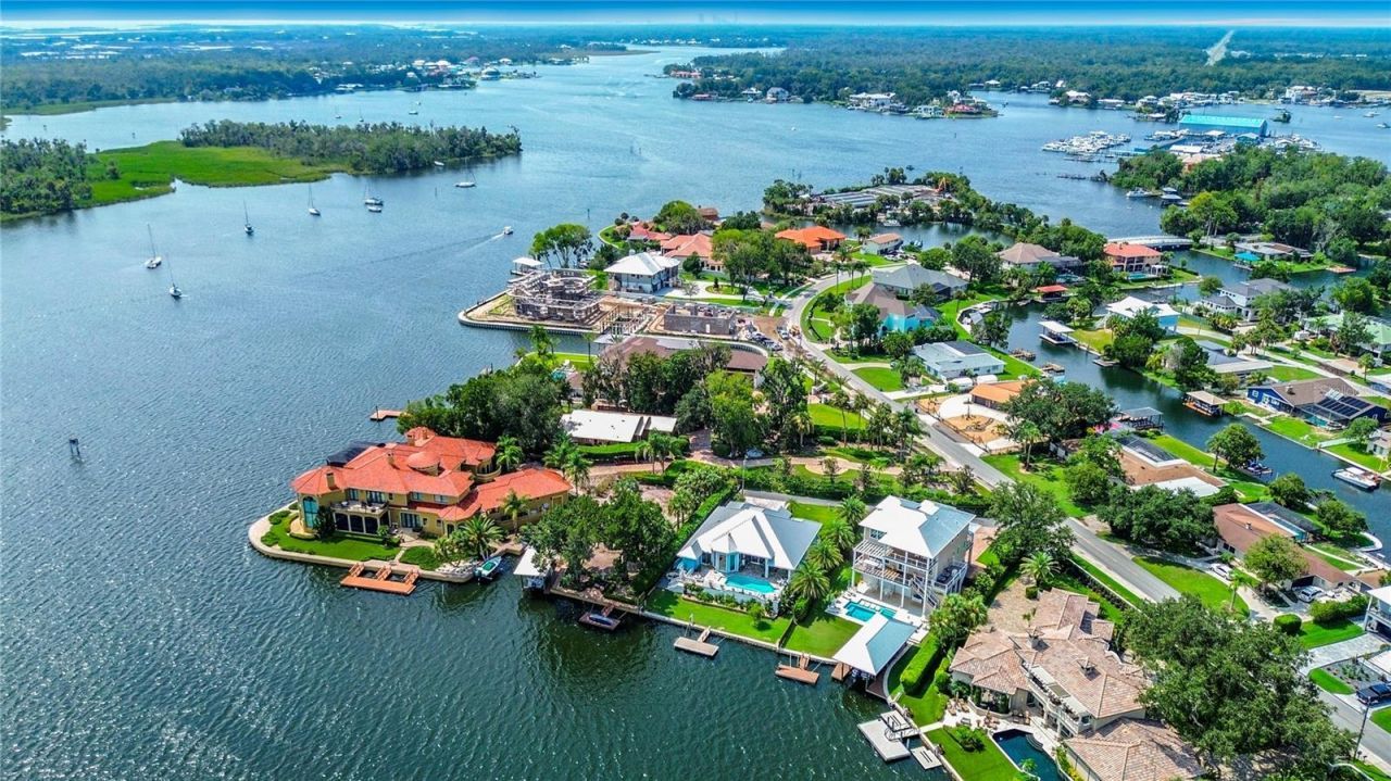 838 SW Kings Bay Drive, Crystal River, FL 34429 Photo