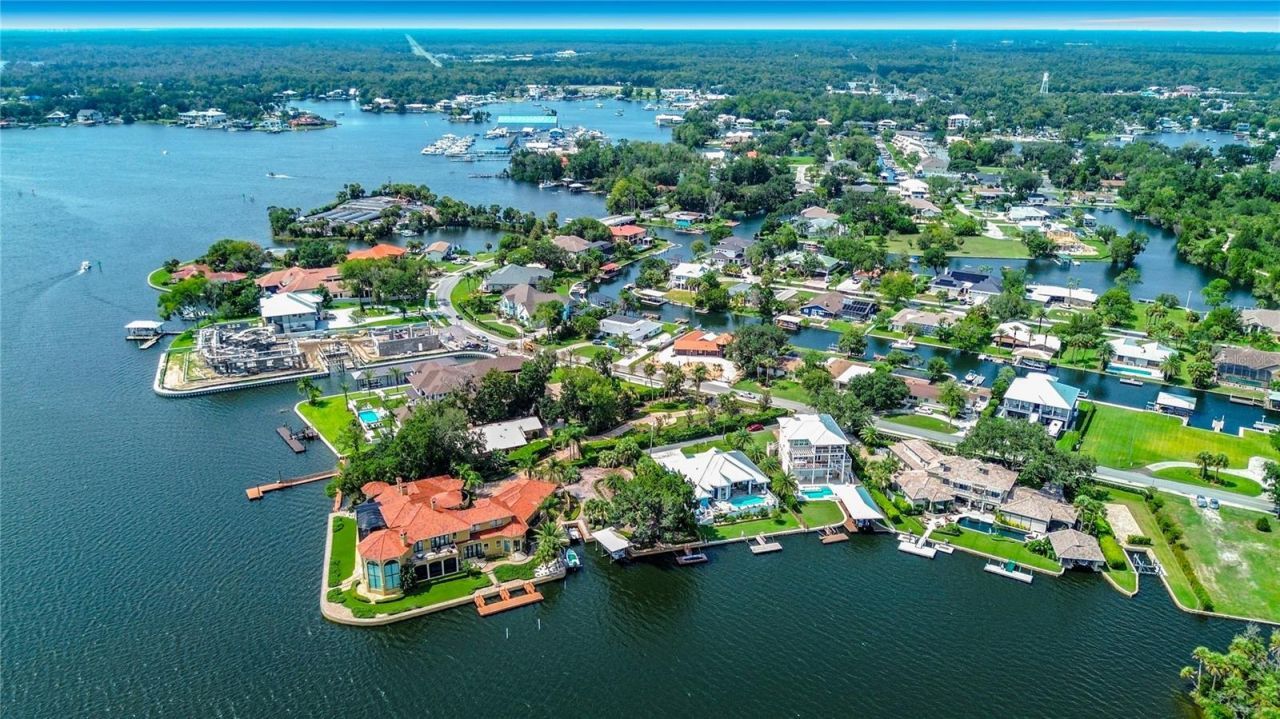 838 SW Kings Bay Drive, Crystal River, FL 34429 Photo