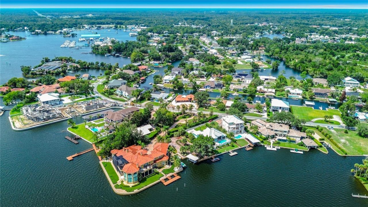838 SW Kings Bay Drive, Crystal River, FL 34429 Photo