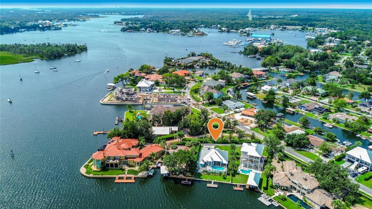 838 SW Kings Bay Drive, Crystal River, FL 34429 Photo