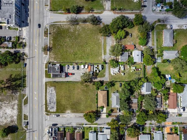 1113 NW 79th St , Miami, FL 33150
