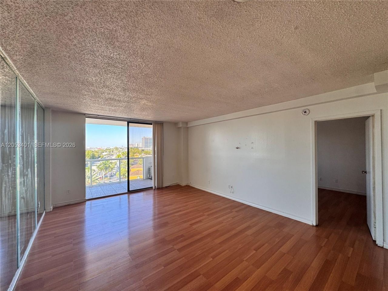 13499 Biscayne Blvd , Unit 703, North Miami, FL 33181 Photo
