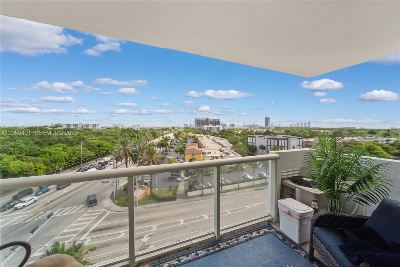 13499 Biscayne Blvd , Unit 703, North Miami, FL 33181 Photo