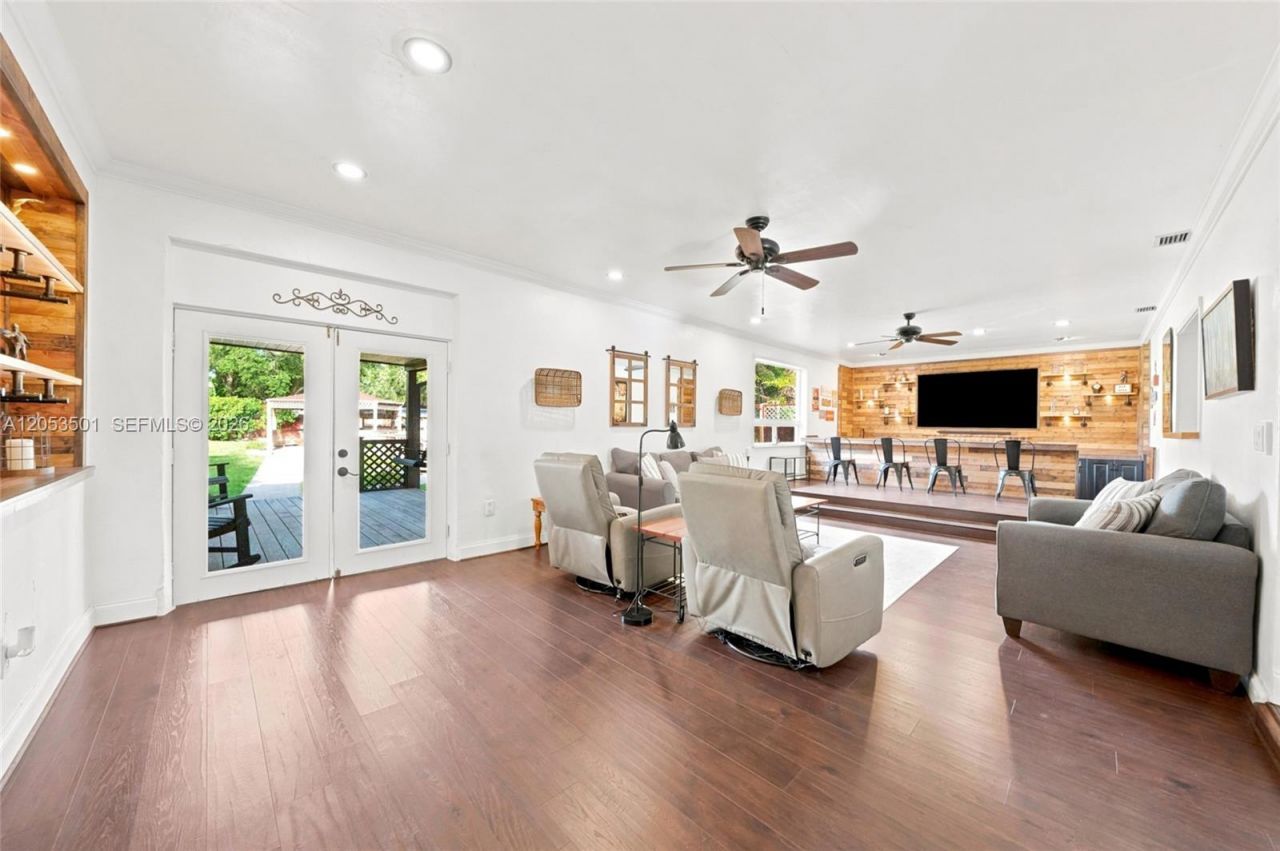 15425 N Miami Ave, Miami, FL 33169 Photo