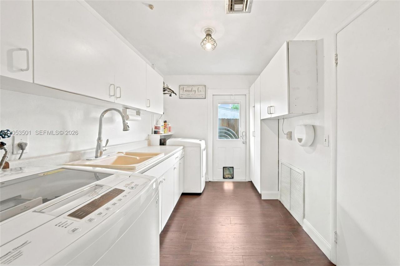 15425 N Miami Ave, Miami, FL 33169 Photo