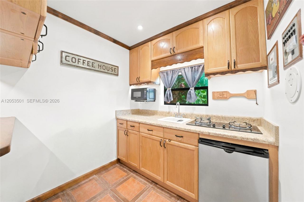 15425 N Miami Ave, Miami, FL 33169 Photo