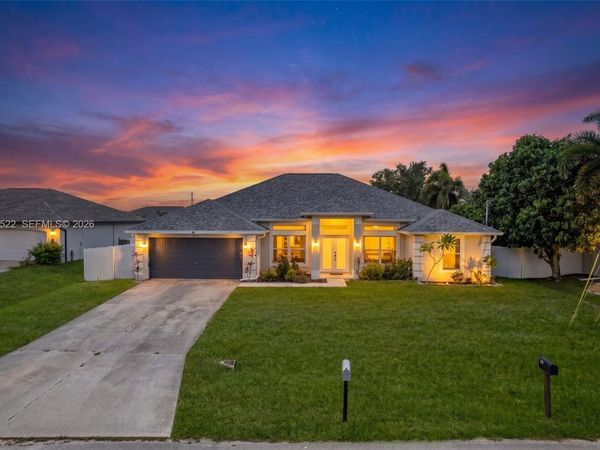 1020 NW 14th St , Cape Coral, FL 33993