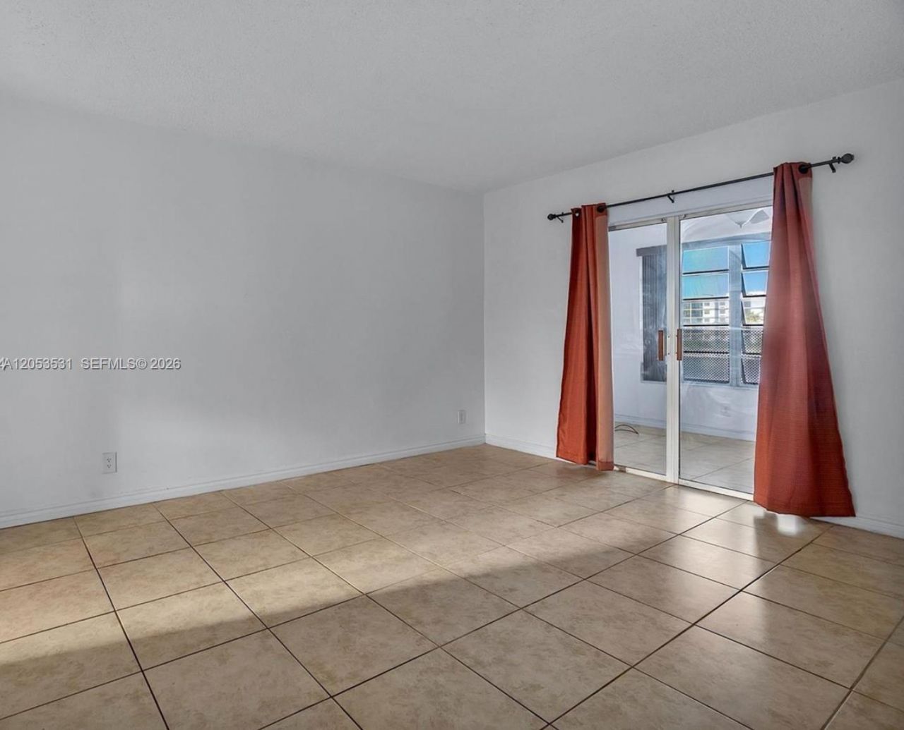 19105 NE 2nd Ave , Unit 2118, Miami, FL 33179 Photo