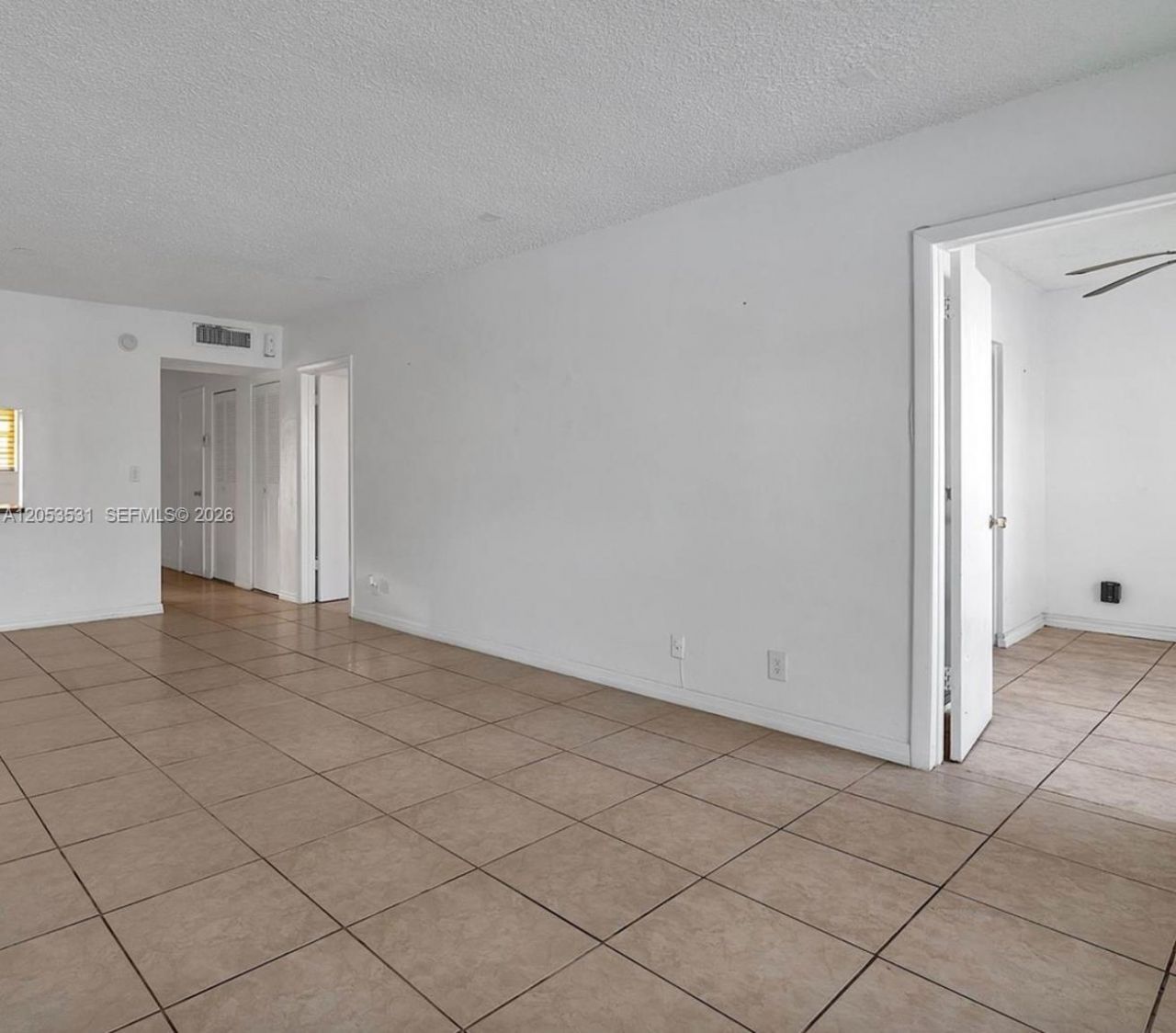 19105 NE 2nd Ave , Unit 2118, Miami, FL 33179 Photo