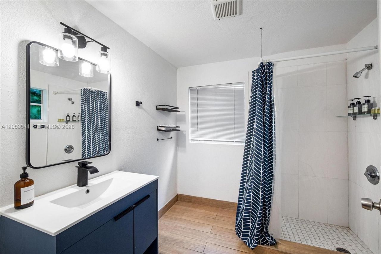 3629 SW 12th St , Unit A, Miami, FL 33135 Photo