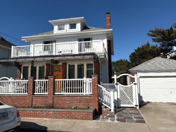 11 Delaware Avenue , Long Beach, NY 11561