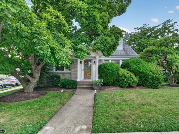 105 Baldwin Pl, Bloomfield, NJ 07003