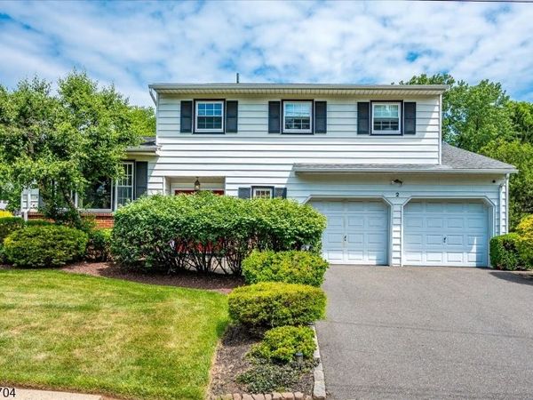 2 Eagle Rd, Edison, NJ 08820