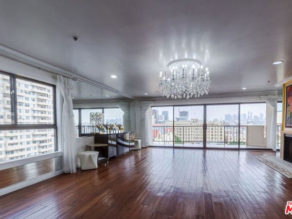727 S Ardmore Avenue, Unit 906, Los Angeles, CA 90005