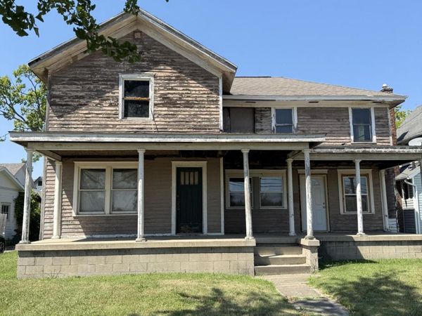 909 Jerome Street, Lansing, MI 48912