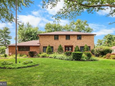 995 DETWILER DRIVE, YORK, PA 17404