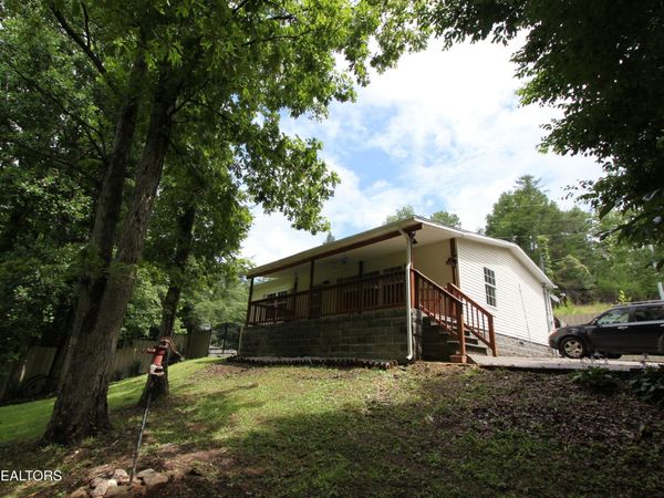 1150 Tranquility Hills Way, Cosby, TN 37722
