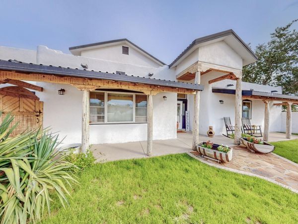1000 Saratoga Drive NE, Rio Rancho, NM 87144