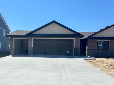 305 11th Street N, Goodhue, MN 55027